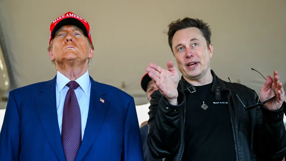 Você pode ficar o quanto quiser, diz Trump a Musk, que se afasta de Washington
